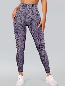 Leggings con estampado de piel de serpiente para mujer |   Pantalones de yoga con estampado de animales abstractos |   Leggings Deportivos de Poliéster y Elastano para Gimnasio - Product Image 1