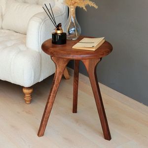 Table d'appoint en bois au design moderne alliant fonctionnalité et esthétique épurée pour la décoration intérieure - Product Image 4