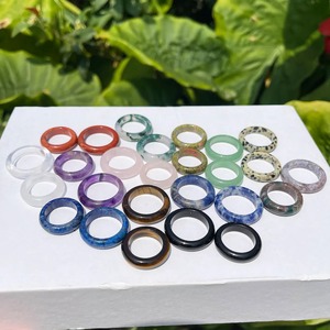 Anillo de Resina de Diseño para Mujer, Ligero, Duradero, Material Ecológico, Estilo Moderno y Elegante, Apto para Cinturones, Vestidos, Jeans, Uso Diario - Product Image 1