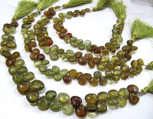 Cuentas de Apatita Verde Natural en Forma de Corazón, Lisas, Tipo Briolette, de 10 mm - Product Image 1