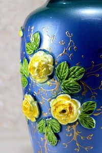Elegante Urna de Cerámica Azul con Diseño Floral y Tapa, Recipiente Decorativo para Almacenamiento, para Uso Conmemorativo en el Hogar - Product Image 4