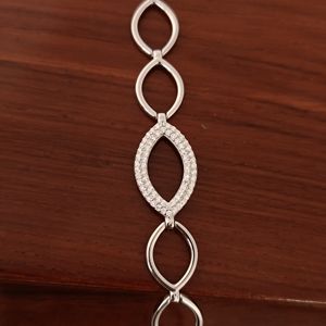 Bracelet Chaîne Géométrique Élégant en Argent Sterling 925 avec Diamants Taille Marquise, Bijou Fin pour Femme, Idéal Soirée et Mariage - Product Image 2