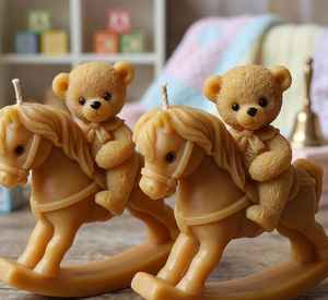 Bougie Cheval et Ours en Peluche de Luxe, Mignonne, pour Anniversaire, Étiquette Personnalisée, Cadeau de Baptême, Boîte Personnalisable Disponible au Meilleur Prix - Product Image 6