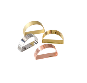 Wholesale Silver Feather Design Napkin Ring <b>Leaf</b> Shape Zinc Alloy Napkin Ring Vintage Style Elegant Zinc Alloy <b>Table</b> Decor - Product Image 3