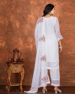 Conjunto de Salwar Kameez de Estilo Tradicional Pakistaní para Mujer, con Bordado Elaborado, Tela Georgette, Corte Ajustado, Precio al por Mayor, Étnico - Product Image 2
