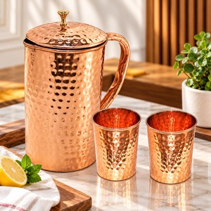 Carafe à eau en cuivre de haute qualité, pichet en métal durable pour l'hôtellerie à prix avantageux pour les hôtels, les restaurants et les usages domestiques - Product Image 1