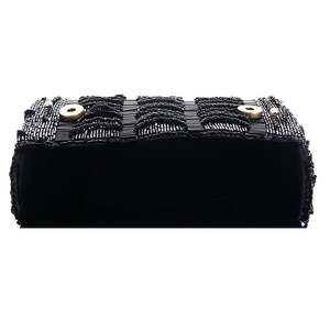 กระเป๋าคลัทช์ปักมุกทำมือแบบขายส่ง OEM พร้อมหูหิ้วและพู่ห้อยสำหรับงานแต่งงาน งานเลี้ยง และเจ้าสาว - Product Image 6