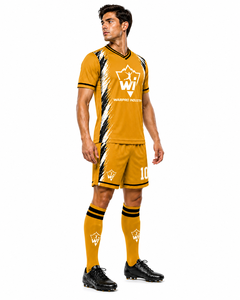 Tenues de football de base de qualité supérieure, directement de l'usine, confortables et professionnelles, pour les matchs de ligue et l'entraînement. - Product Image 3