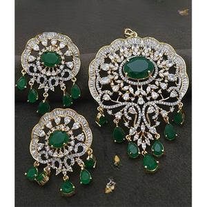 ชุดจี้ห้อยคอพร้อมต่างหูดีไซน์เก๋ทันสมัย ชุบทอง สำหรับผู้หญิง คอลเลคชั่นงานแต่งงานและงานปาร์ตี้ - Product Image 1