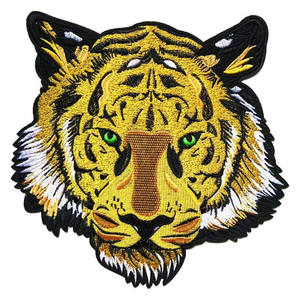 Parches Bordados de PVC Termoadhesivos con Diseños Personalizados de Tigre, León y Lobo, con Formas de Estrella y Flor, Hechos a Mano por MEHMOOD APPARELS - Product Image 1