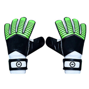 Conception confortable de qualité supérieure avec un excellent contrôle du ballon et une excellente adhérence. Gants de gardien de but de haute qualité. - Product Image 1
