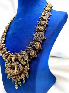 Ensemble de collier en or massif 22 carats |   Bijoux de mariée indiens traditionnels, artisanaux et anciens, disponibles en OR/ARGENT/BRASS. - Product Image 3