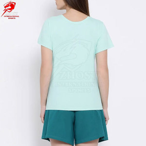 เสื้อยืดผู้หญิงแฟชั่นขายส่ง ชุดเซ็ตผ้าบางเบา สวมใส่สบาย ดีไซน์ทันสมัยสำหรับแฟชั่นฤดูร้อน - Product Image 3