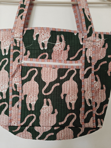 Floral Cotton Textile Shoulder <b>Bag</b> with Double Handles Zipper Closure <b>Medium</b> <b>Size</b> Daily Use - Product Image 5