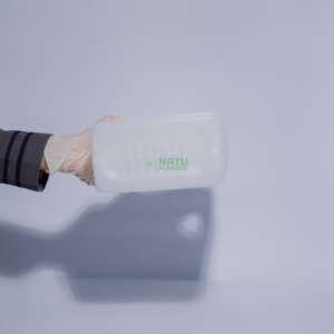 Bidon en plastique HDPE blanc de 4 L avec bouchon à vis facile à ouvrir, forme carrée pour huile moteur et liquides - Product Image 3