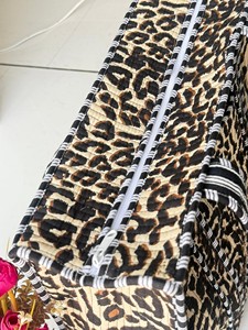 Bolsos Tote Personalizados a la Moda para Mujer, Bolso de Hombro con Estampado a Mano, Bolso de Diseñador Acolchado - Product Image 4