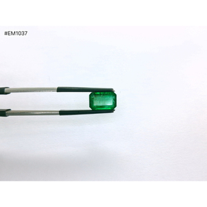 Esmeralda Natural de Zambia, Corte Octogonal Facetado, 3A, 5.50ct, Gema Suelta de Alta Calidad para Diseño de Colgante - Product Image 1