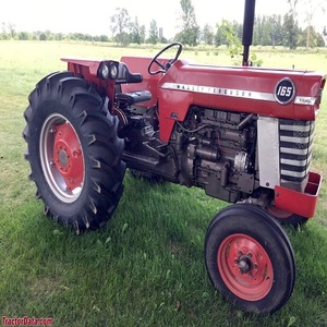 Tracteur à roues Massey Ferguson 165 d'occasion en bon état pour usage agricole avec composants essentiels : moteur, pompe à engrenages, boîte de vitesses, roulement - Product Image 2