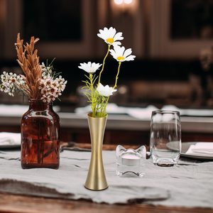 Vase de table moderne et élégant avec poignée, finition dorée, pichet décoratif, hauteur 34 cm - Product Image 1