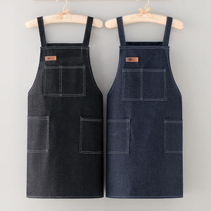 Tablier de coiffure professionnel IKZARSA en denim avec patch en cuir, bretelles réglables, confortable pour usage en salon, différentes couleurs, personnalisable - Product Image 2