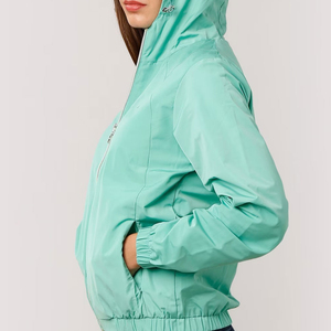 เสื้อแจ็คเก็ตกันลมสำหรับผู้หญิง เสื้อแจ็คเก็ตกันลมสำหรับผู้หญิงระดับพรีเมียมที่มีวัสดุแห้งเร็วและน้ำหนักเบา - Product Image 3