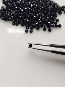 Espinela Negra Natural de 2.5MM, Corte Brillante Redondo, Gemas Sueltas de la Mejor Calidad, Certificadas para la Fabricación de Joyas - Product Image 1