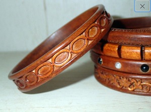 Bracelets tendance en bois d'acacia naturel personnalisés pour femmes, polis, rustiques, luxueux, en bois - Product Image 4