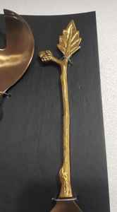 Ensemble de 2 saladiers en acier inoxydable, nouveau design, finition laiton antique et poignée en feuille de laiton moulée. - Product Image 2