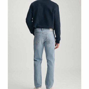 Jean en denim respirant pour homme, coupe droite, sur mesure, délavé, style streetwear, bleu clair uni, boutonné, collection printemps - Product Image 6