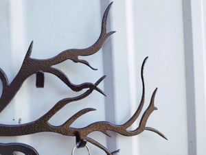 Spooky Tree Design Metal <b>Wall</b> Mounted Key Holder <b>Rack</b> For Entryway Storage And Home Decor Halloween Inspired <b>Wall</b> <b>Hook</b> - Product Image 4