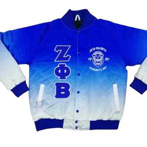 เสื้อแจ็คเก็ตบอมเบอร์ผ้าซาตินสีซีด ยี่ห้อ Zeta Phi Beta ปักลายด้านหลังด้วยไหมเชนีล สำหรับชมรมนักศึกษากรีก  แบบยูนิเซ็กซ์ คุณภาพพรีเมียม - Product Image 1