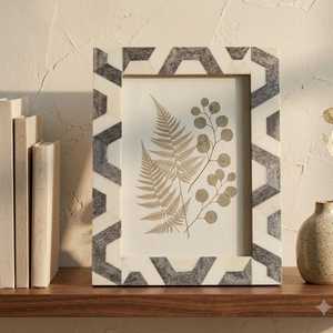 Marco de Fotos Premium Hecho a Mano con Incrustaciones de Hueso y Resina, Elegante Portafotos Personalizado con Diseño de Mosaico Decorativo Único - Product Image 1