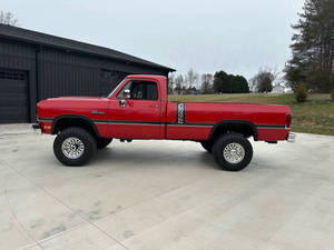 รถกระบะ Dodge RAM 250 LE 4WD ปี 1993 รุ่นเก่า สภาพดี เอกสารครบถ้วน ความต้องการสูง - Product Image 4