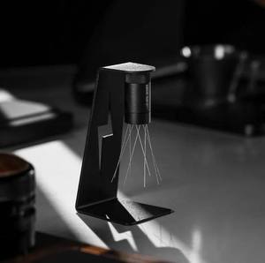 เครื่องมือเข็มสำหรับเตรียมกาแฟเอสเพรสโซแบบแมนนวล รุ่น 2.0 สีดำมิดไนท์ ทำจากสแตนเลส อุปกรณ์กระจายเมล็ดกาแฟ - Product Image 4