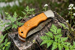 Cuchillo hecho a mano de acero de Damasco con hoja de punta caída y mango de madera, cuchillo de camping de filo recto - Product Image 3