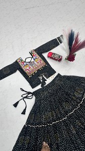 Vestido Indio-Pakistaní Bordado, Traje Étnico Tradicional, Conjunto Lehenga para Festivales, Bodas y Eventos - Product Image 2