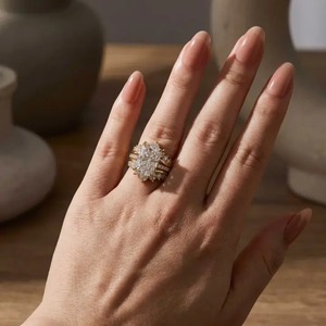 Ensemble de bagues de mariage en moissanite taille radiant 925 avec anneau de mariage en forme de couronne plaqué or jaune, blanc et rose. - Product Image 2