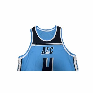 Camiseta de Lacrosse Personalizada para Hombre, Cuello en V, 100% Poliéster, Secado Rápido, Impresión por Transferencia de Calor, Rojo/Negro, Ropa Deportiva para Entrenamiento y Partidos de Club - Product Image 1