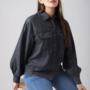 Camisa vaquera informal de moda para mujer, corte regular, diseño de doble botonadura, personaliza tu estilo, prenda exterior de mezclilla. - Product Image 1
