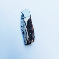 Couteau pliant Damas fait main en gros Couteau de chasse d'extérieur avec manche en corne de cerf avec étui en cuir