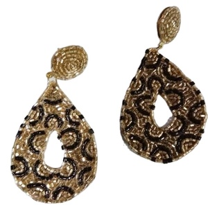 Women's Trending Black & Gold Colour Design Earrings Hot Sales Fashionable Artificial Jewelry for Weddings - Product Image 1