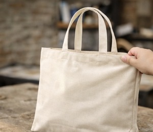 ถุงช้อปปิ้งผ้าฝ้ายแท้ 100% พร้อมหูหิ้วแบบพรีเมียม วัสดุแข็งแรง คุณภาพสูง พิมพ์โลโก้สีตามสั่ง - Product Image 6