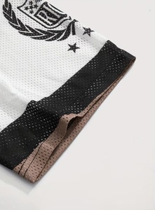 Camiseta Moderna para Hombre, Cuello en V, Transpirable, 100% Algodón, Logotipo Frontal con Estampado de Elementos de Chicago, Nueva Moda 2025, Estilo Casual Urbano - Product Image 3