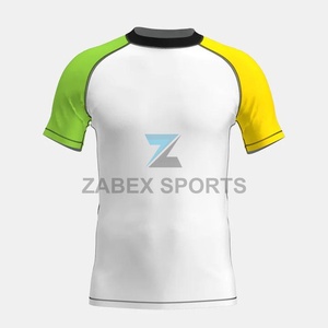 Chemise de protection contre les éruptions cutanées pour homme en polyester et élasthanne, logo personnalisé sur le devant, design personnalisé, 200 GSM, séchage rapide, style MMA, vêtements de sport UFC - Product Image 5