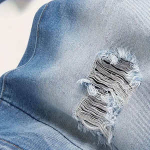 Shorts de Mezclilla Desgastados para Hombre, Corte Recto, Rotos, Lavados, de Algodón, Casuales, para Verano, Cintura Media, con Bolsillos - Product Image 4