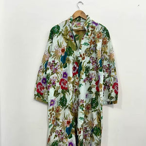 Vestido Kurti de Algodón Hecho a Mano: Túnica Boho con Estampado Floral Tropical - Product Image 1