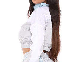 Ensemble short et coupe-vent en nylon léger et sans couture pour femme, avec logo, idéal pour l'été 2026 - Product Image 3