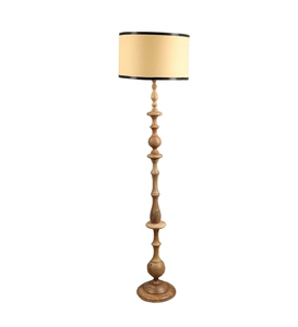 Lámpara de Pie de Lujo Ecológica con Pantalla de Tela Metálica Beige y Base de Madera, OEM ODM, Bajo MOQ, Precio de Fábrica, Venta al por Mayor, Suministro a Granel, Sympathy - Product Image 4