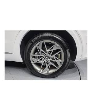 Genesis GV70 2.5T 2024/5, Gasolina, Tracción en las Cuatro Ruedas, 6,898 km, Volante a la Izquierda, Caja de Cambios Automática, Asientos de Cuero, Cámara Trasera - Product Image 5