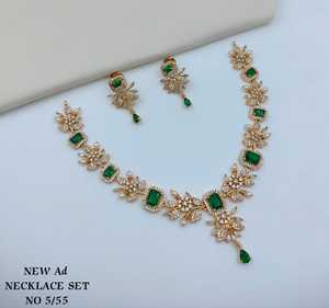 Fancy Collection High Quality Gold Plated Geometric Claw Setting Classic Wedding Women's Kundan Pearl Necklace Earring <b>Set</b> - Product Image 4